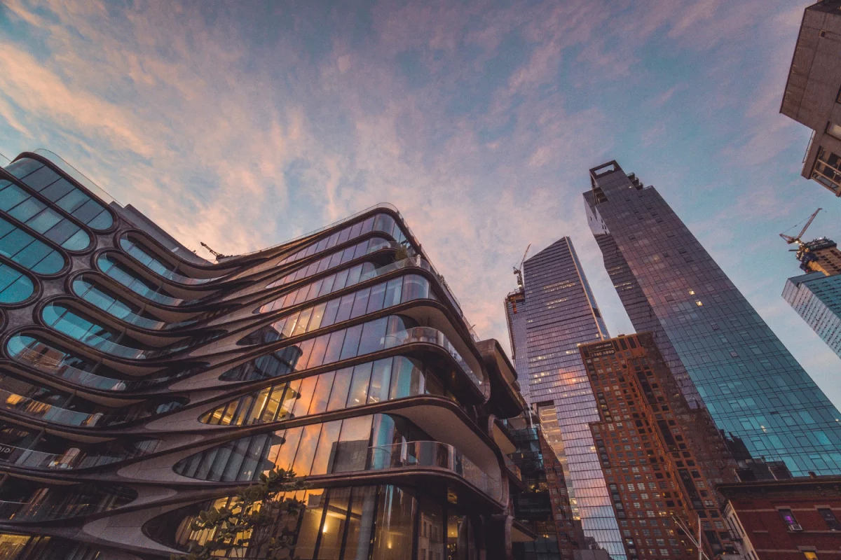 10 szybkich przepisów jednogarnkowych: zdrowe, tanie i gotowe w 30 minut